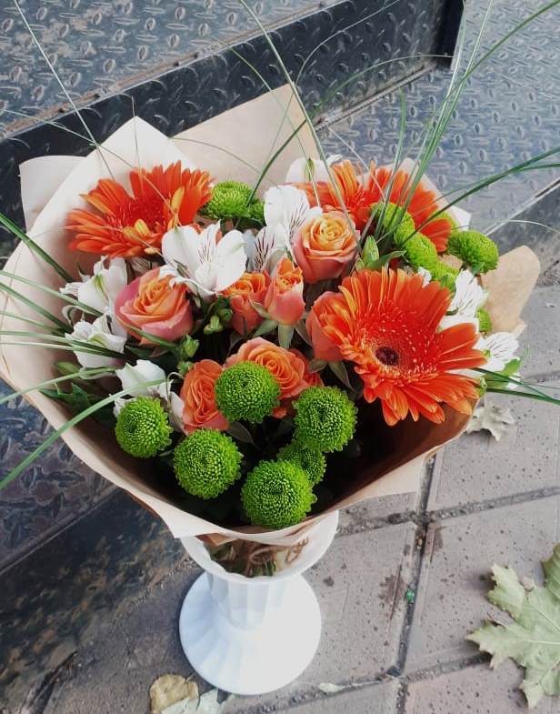 Букет цветов из: Герберы, Хризантемы, Альстромерии и Розы в Озёрный Смоленская область