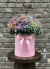 Цветочная композиция из Гипсофила и Розы в шляпной коробке #REPLACE_PRED# Озёрный Смоленская область