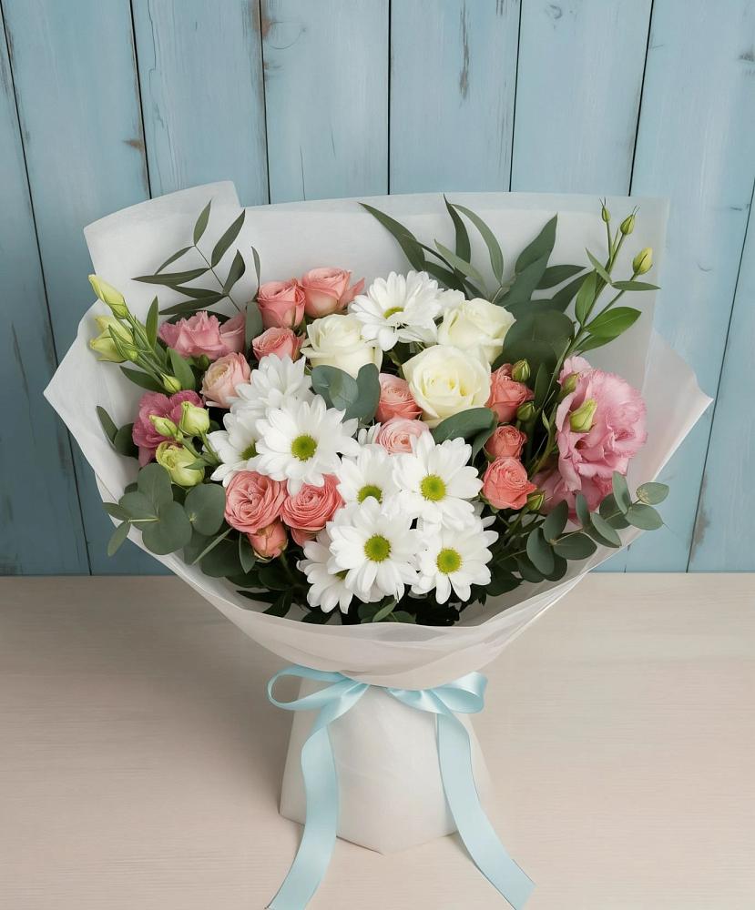 Букет цветов из: Розы, Лизиантусы и Хризантемы в Озёрный Смоленская область
