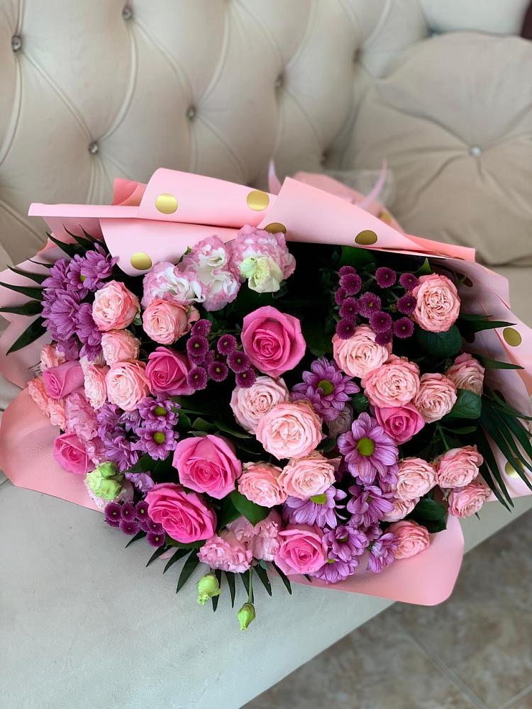 Букет цветов из: Хризантемы, Розы и Лизиантусы в Озёрный Смоленская область