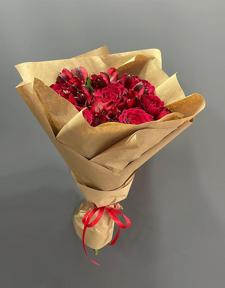 Букет цветов из: Альстромерии и Розы в Озёрный Смоленская область