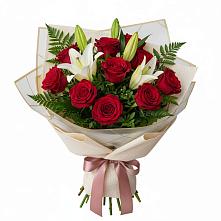 Букет цветов из:  Лилии и Розы в Озёрный Смоленская область