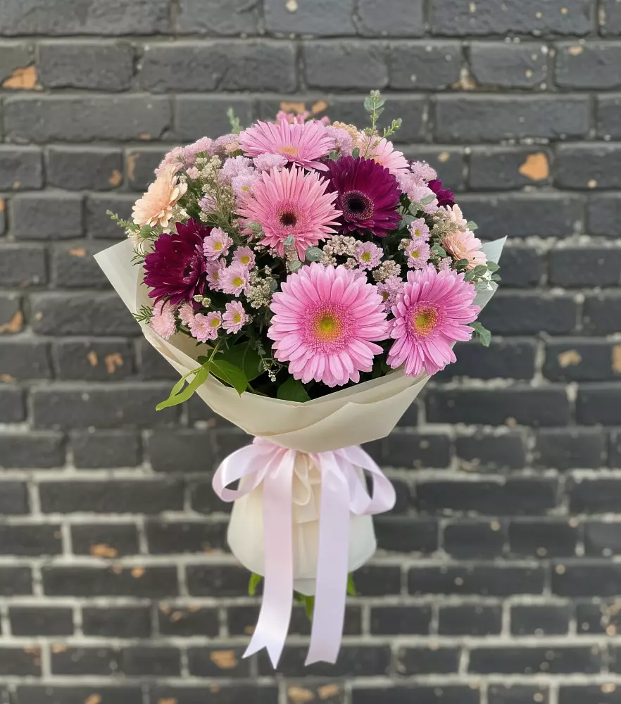 Букет цветов из: Герберы и Хризантемы в Озёрный Смоленская область