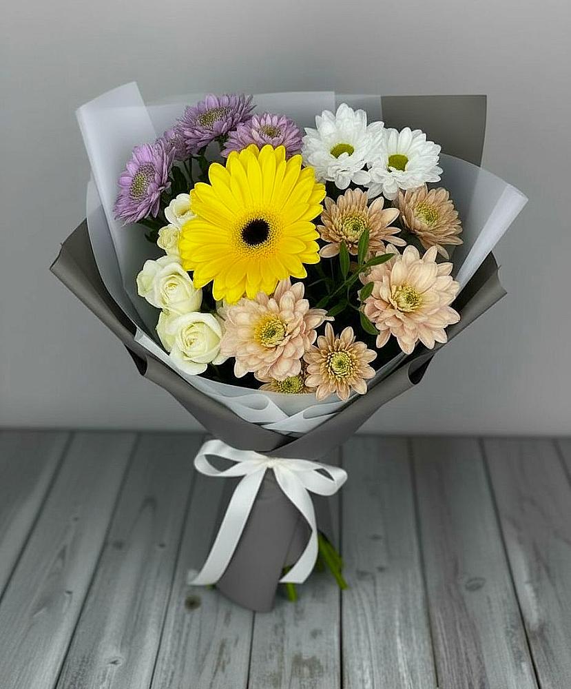 Букет цветов из: Розы, Герберы и Хризантемы в Озёрный Смоленская область