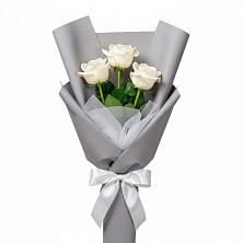 Букет 3 белые розы в Озёрный Смоленская область