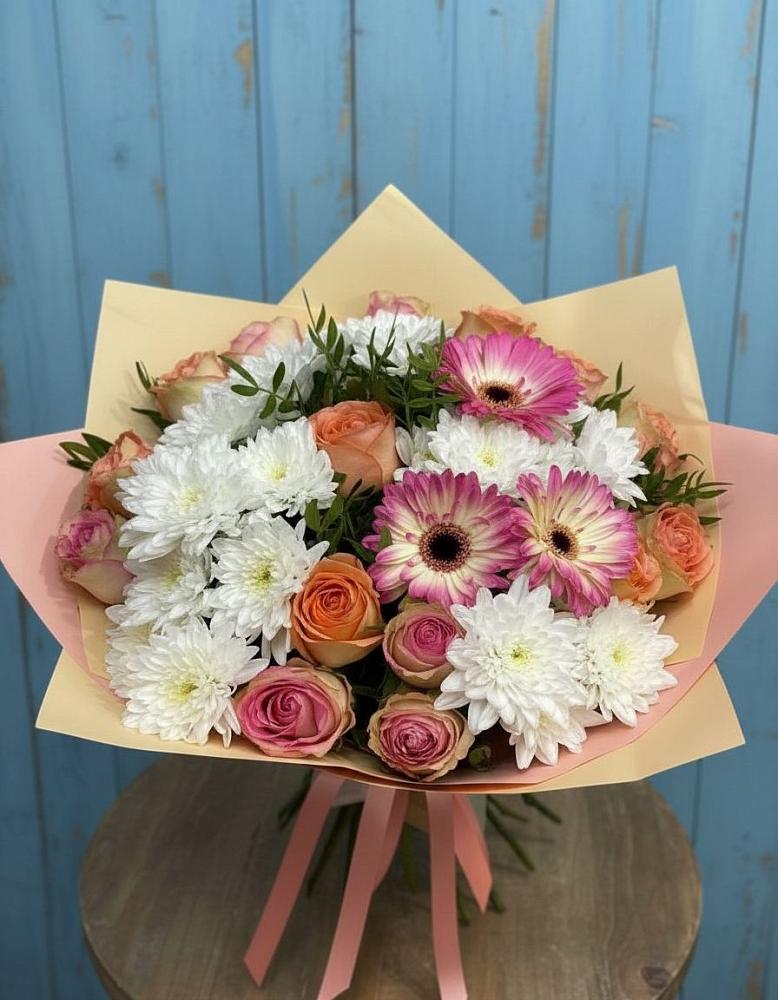 Букет цветов из: Розы, Герберы и Хризантемы в Озёрный Смоленская область