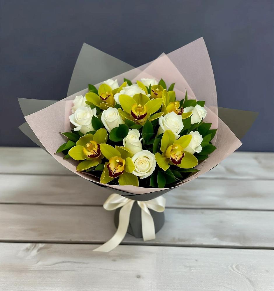 Букет цветов из: Орхидеи и Розы в Озёрный Смоленская область