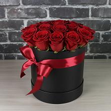 Цветочная композиция из Розы в шляпной коробке в Озёрный Смоленская область