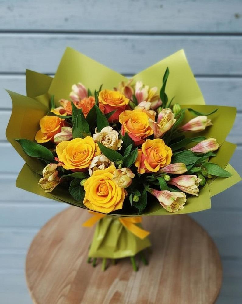 Букет цветов из: Альстромерии и Розы в Озёрный Смоленская область