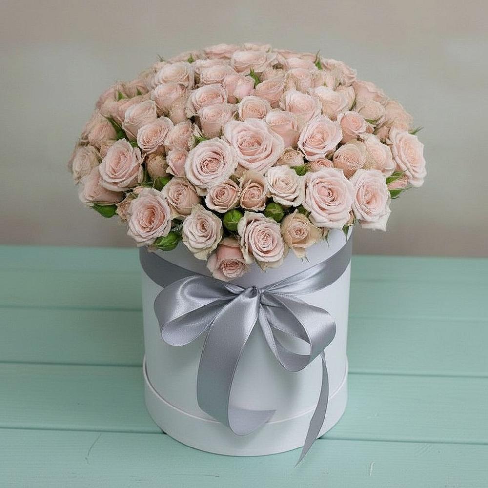 Цветочная композиция из Розы в шляпной коробке в Озёрный Смоленская область